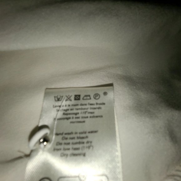 Sézane Cream Blouse with Bishop Sleeves and Peter Pan Collar - Picture 4 of 10